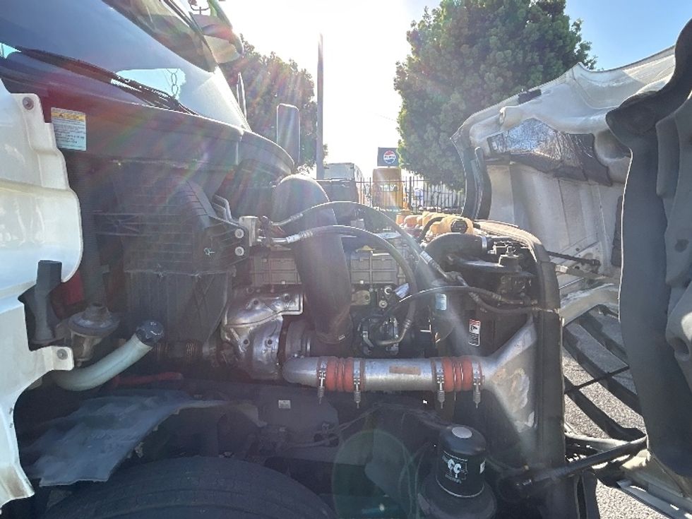 Day Cab Tractor-Heavy Duty Tractors-Freightliner-2019-T12664ST-Torrance-CA-300,153\n\t\tmiles-$ 50,000 - Image 15