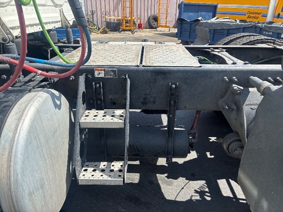 Day Cab Tractor-Heavy Duty Tractors-Freightliner-2019-T12664ST-Torrance-CA-314,597\n\t\tmiles-$ 49,250 - Image 15