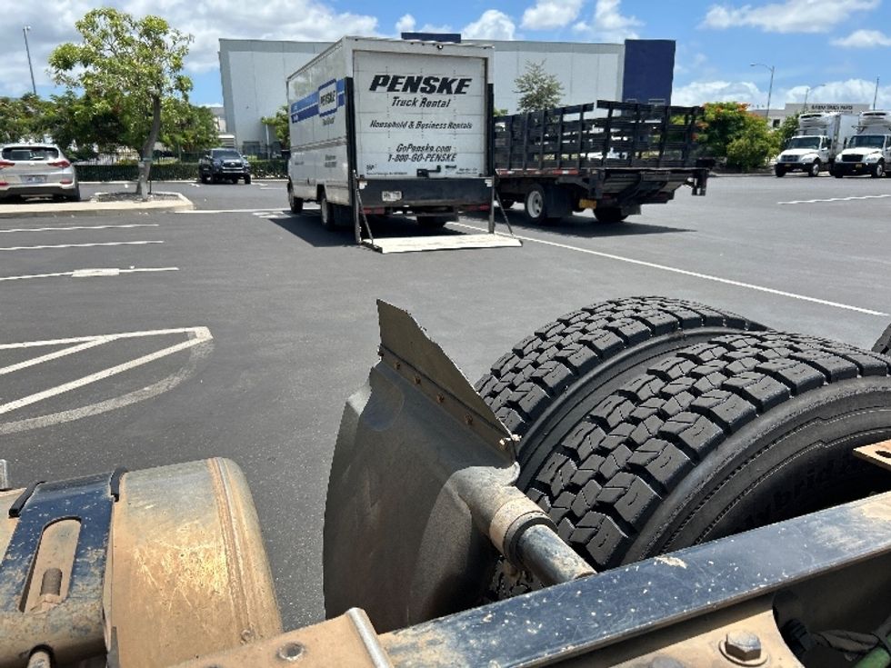Day Cab Tractor-Heavy Duty Tractors-Freightliner-2019-T12664ST-Torrance-CA-331,209\n\t\tmiles-$ 41,250 - Image 20