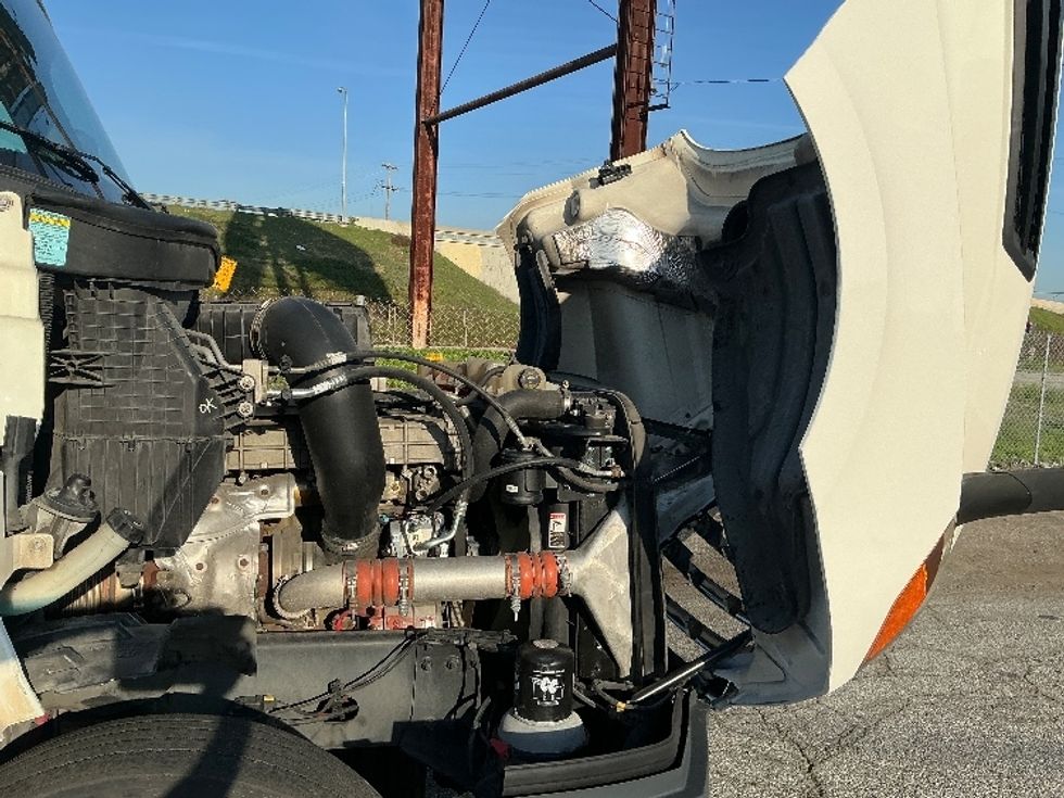 Day Cab Tractor-Heavy Duty Tractors-Freightliner-2019-T12664ST-Torrance-CA-345,605\n\t\tmiles-$ 44,500 - Image 15