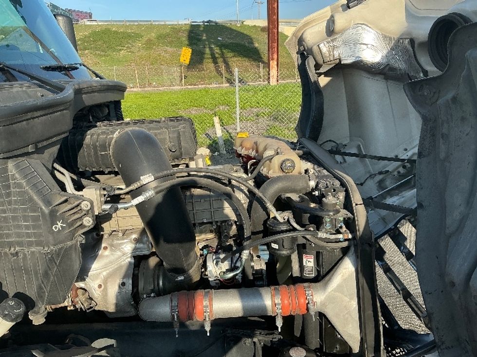 Day Cab Tractor-Heavy Duty Tractors-Freightliner-2019-T12664ST-Torrance-CA-345,605\n\t\tmiles-$ 44,500 - Image 17