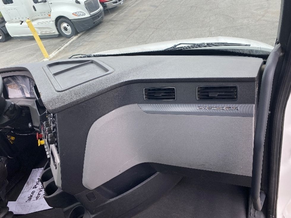 Day Cab Tractor-Heavy Duty Tractors-Freightliner-2019-T12664ST-Torrance-CA-411,144\n\t\tmiles-$ 42,500 - Image 13