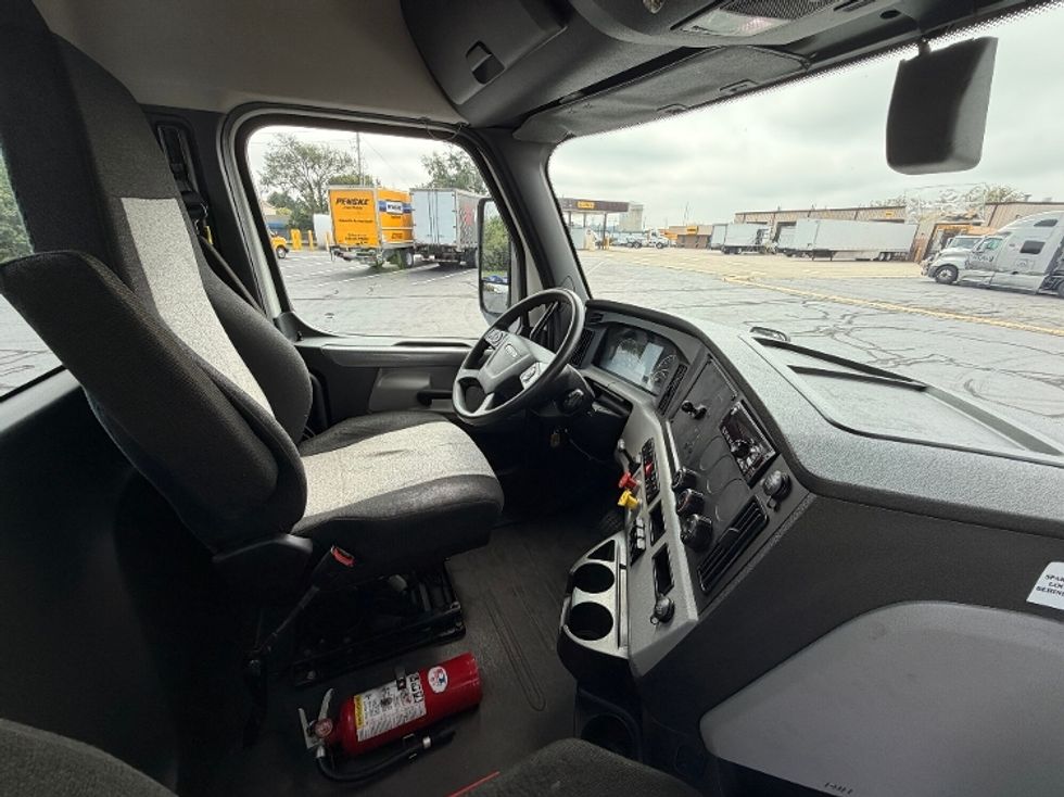 Day Cab Tractor-Heavy Duty Tractors-Freightliner-2019-T12664ST-Wabash-IN-357,518\n\t\tmiles-$ 44,500 - Image 14
