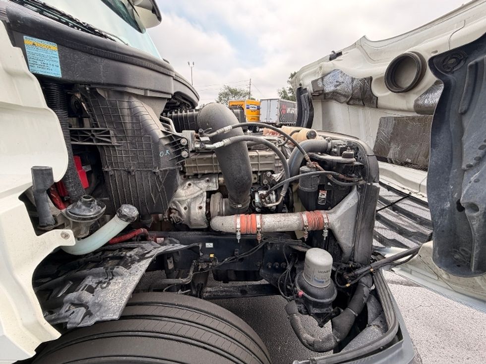 Day Cab Tractor-Heavy Duty Tractors-Freightliner-2019-T12664ST-Wabash-IN-357,518\n\t\tmiles-$ 44,500 - Image 15