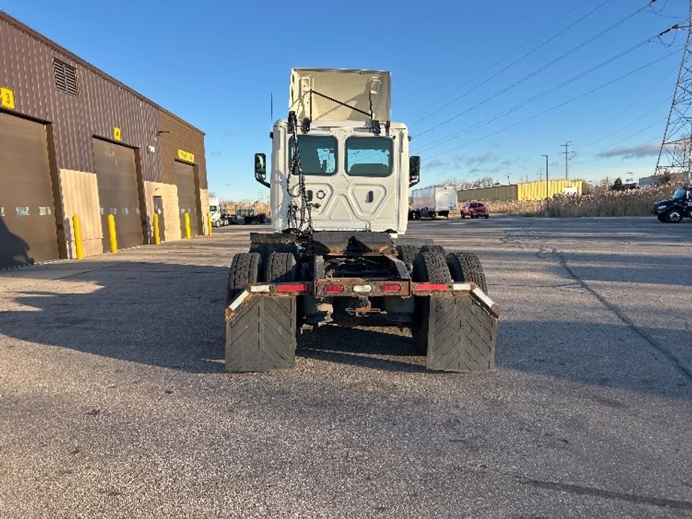 Day Cab Tractor-Heavy Duty Tractors-Freightliner-2019-T12664ST-Warren-MI-142,695\n\t\tmiles-$ 52,000 - Image 6