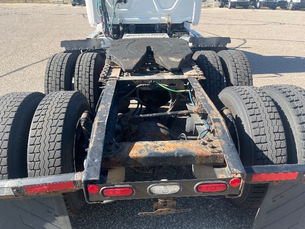 Day Cab Tractor-Heavy Duty Tractors-Freightliner-2019-T12664ST-Warren-MI-156,783\n\t\tmiles-$ 54,000 - Image 6