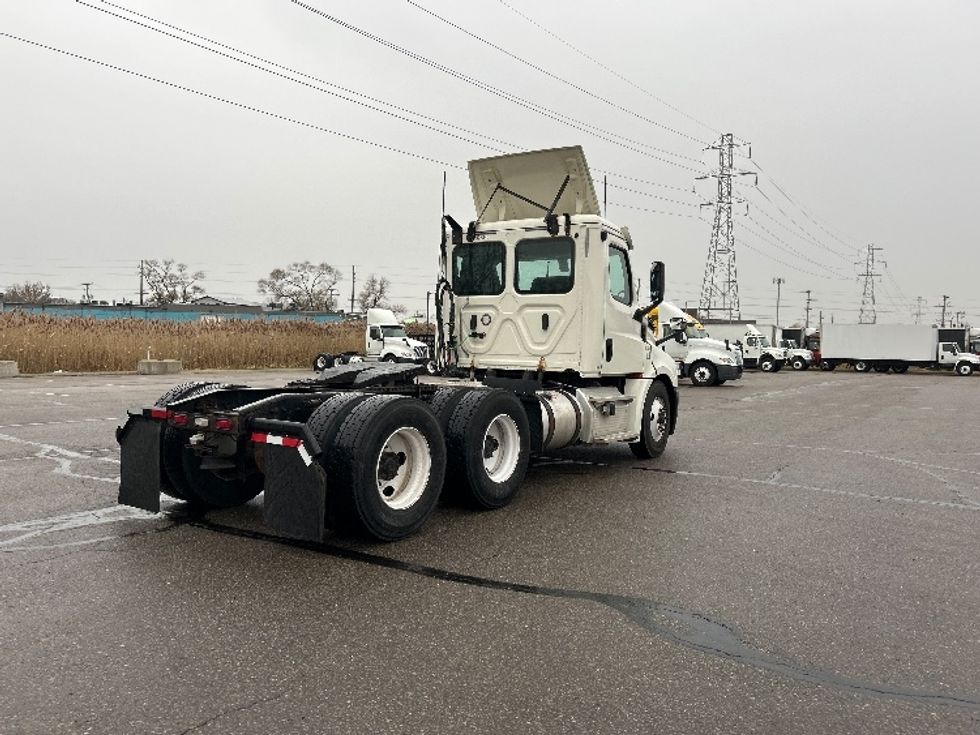 Day Cab Tractor-Heavy Duty Tractors-Freightliner-2019-T12664ST-Warren-MI-227,574\n\t\tmiles-$ 50,250 - Image 7