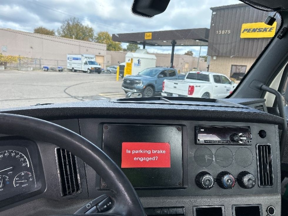 Day Cab Tractor-Heavy Duty Tractors-Freightliner-2019-T12664ST-Warren-MI-287,307\n\t\tmiles-$ 48,000 - Image 10