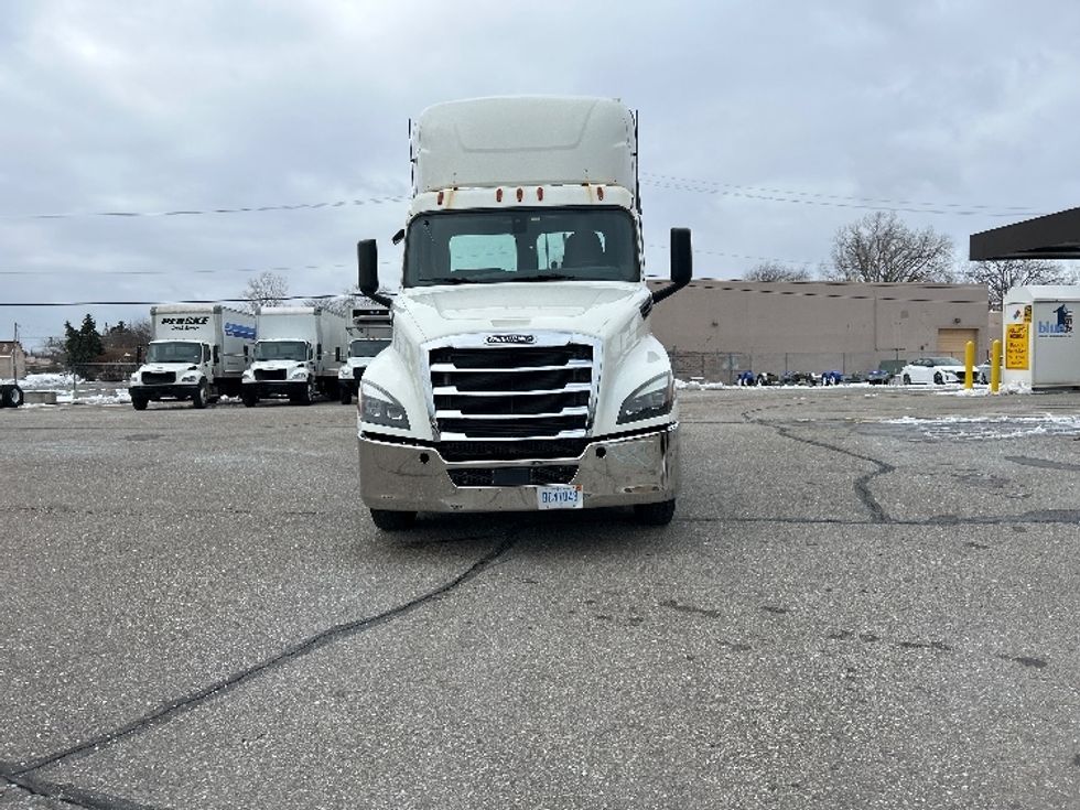 Day Cab Tractor-Heavy Duty Tractors-Freightliner-2019-T12664ST-Warren-MI-311,037\n\t\tmiles-$ 47,000 - Image 2