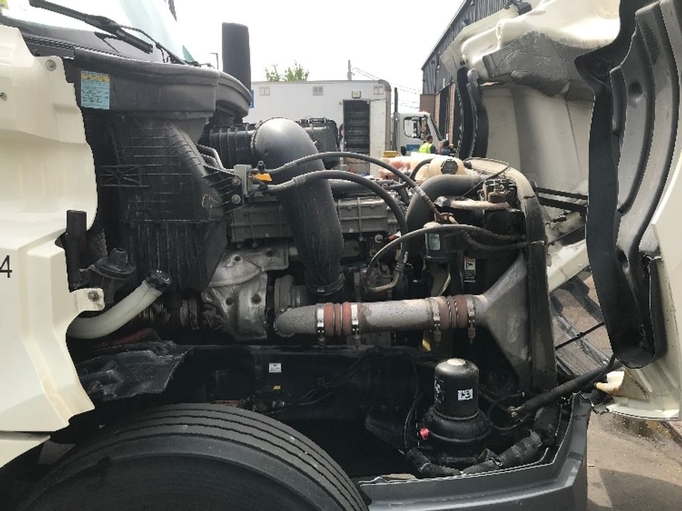 Day Cab Tractor-Heavy Duty Tractors-Freightliner-2019-T12664ST-Watertown-NY-396,113\n\t\tmiles-$ 51,500 - Image 15