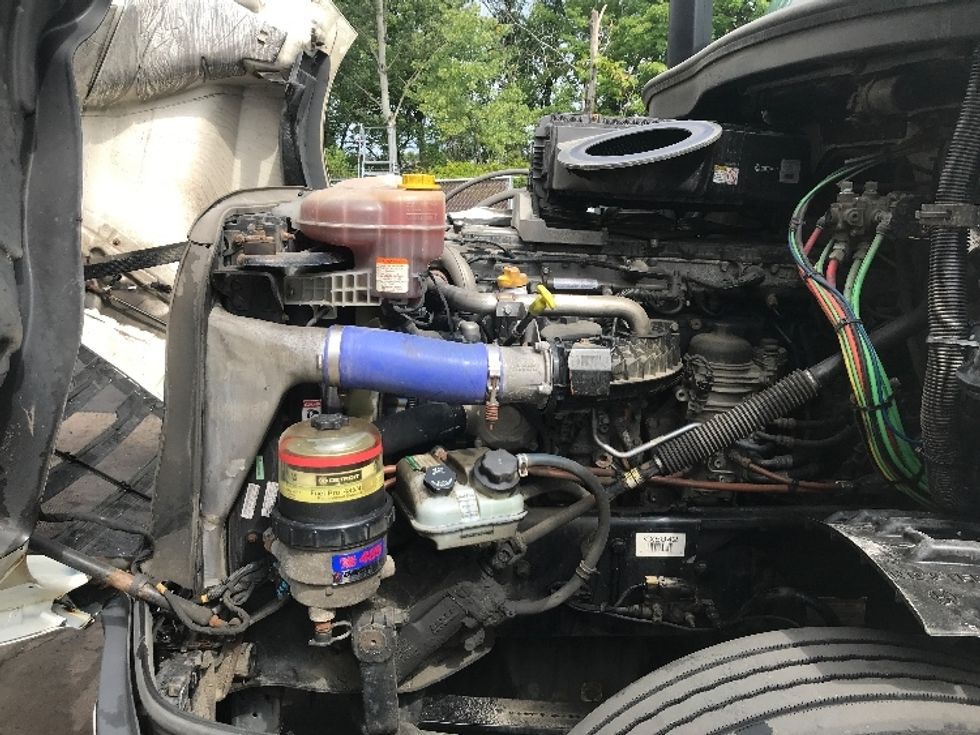 Day Cab Tractor-Heavy Duty Tractors-Freightliner-2019-T12664ST-Watertown-NY-396,113\n\t\tmiles-$ 51,500 - Image 16