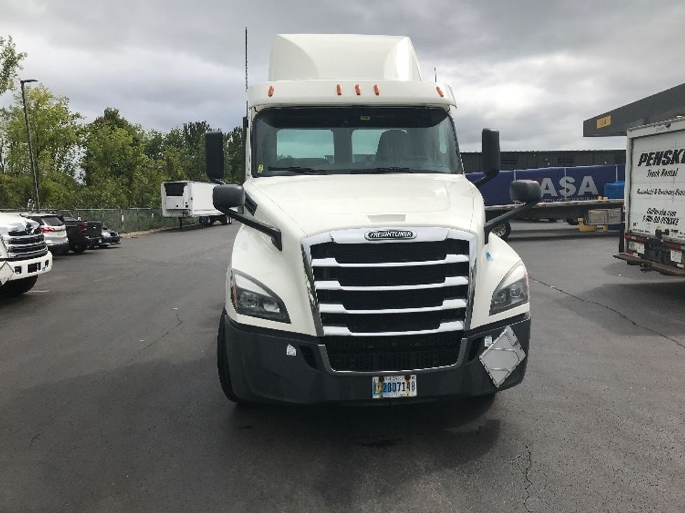 Day Cab Tractor-Heavy Duty Tractors-Freightliner-2019-T12664ST-Watertown-NY-396,113\n\t\tmiles-$ 51,500 - Image 2