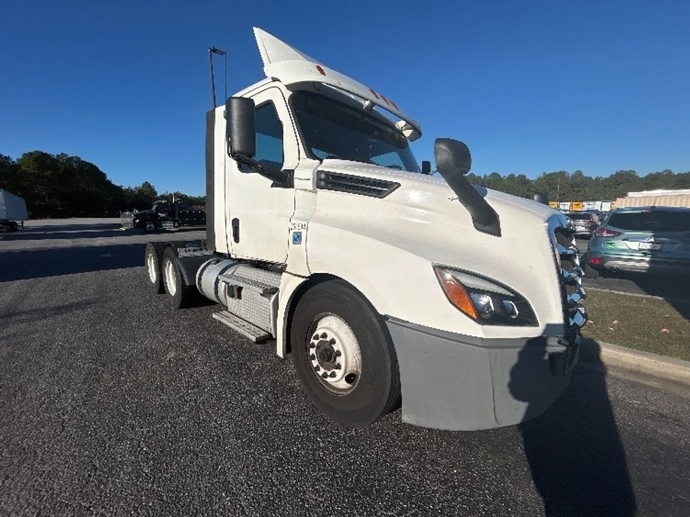 Day Cab Tractor-Heavy Duty Tractors-Freightliner-2019-T12664ST-West Columbia-SC-346,092\n\t\tmiles-$ 48,000 - Image 1