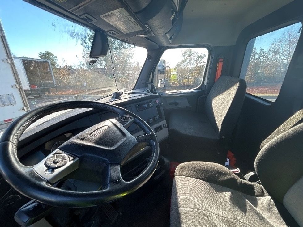 Day Cab Tractor-Heavy Duty Tractors-Freightliner-2019-T12664ST-West Columbia-SC-346,092\n\t\tmiles-$ 48,000 - Image 10