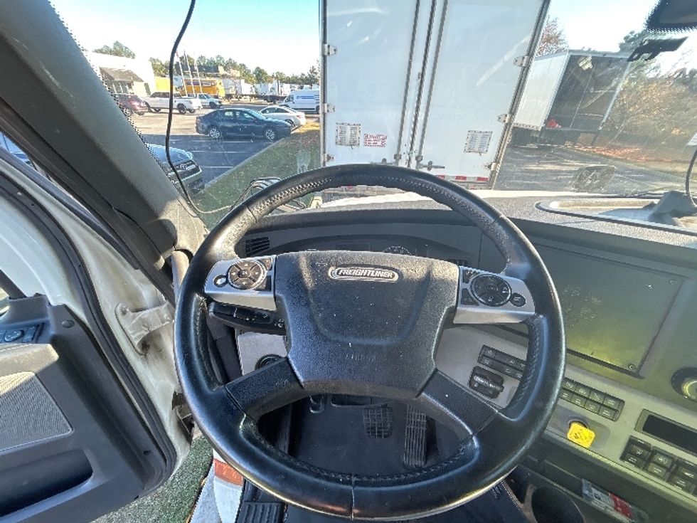 Day Cab Tractor-Heavy Duty Tractors-Freightliner-2019-T12664ST-West Columbia-SC-346,092\n\t\tmiles-$ 48,000 - Image 11