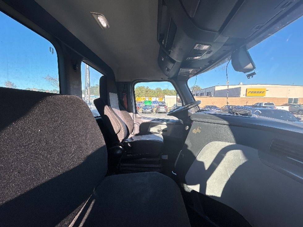 Day Cab Tractor-Heavy Duty Tractors-Freightliner-2019-T12664ST-West Columbia-SC-346,092\n\t\tmiles-$ 48,000 - Image 14