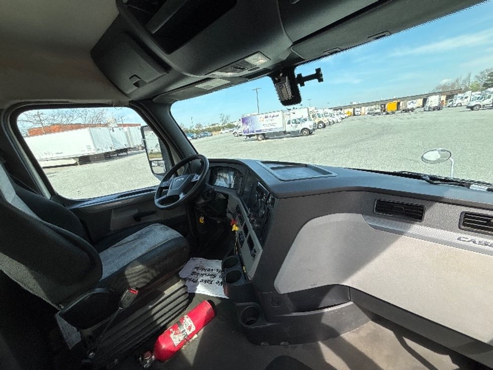 Day Cab Tractor-Heavy Duty Tractors-Freightliner-2019-T12664ST-West Columbia-SC-538,511\n\t\tmiles-$ 39,000 - Image 14