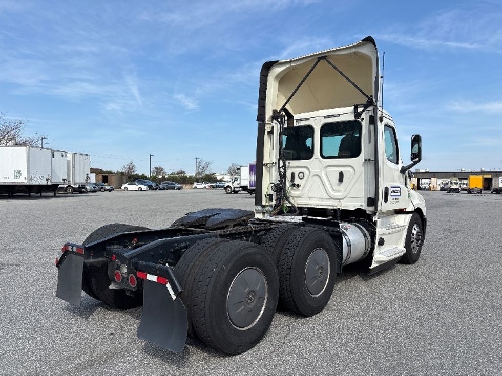 Day Cab Tractor-Heavy Duty Tractors-Freightliner-2019-T12664ST-West Columbia-SC-538,511\n\t\tmiles-$ 39,000 - Image 7