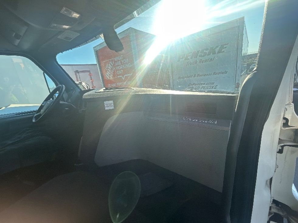 Day Cab Tractor-Heavy Duty Tractors-Freightliner-2019-T12664ST-West Sacramento-CA-188,332\n\t\tmiles-$ 60,500 - Image 13