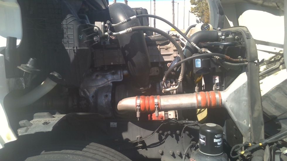Day Cab Tractor-Heavy Duty Tractors-Freightliner-2019-T12664ST-West Sacramento-CA-305,856\n\t\tmiles-$ 50,750 - Image 15