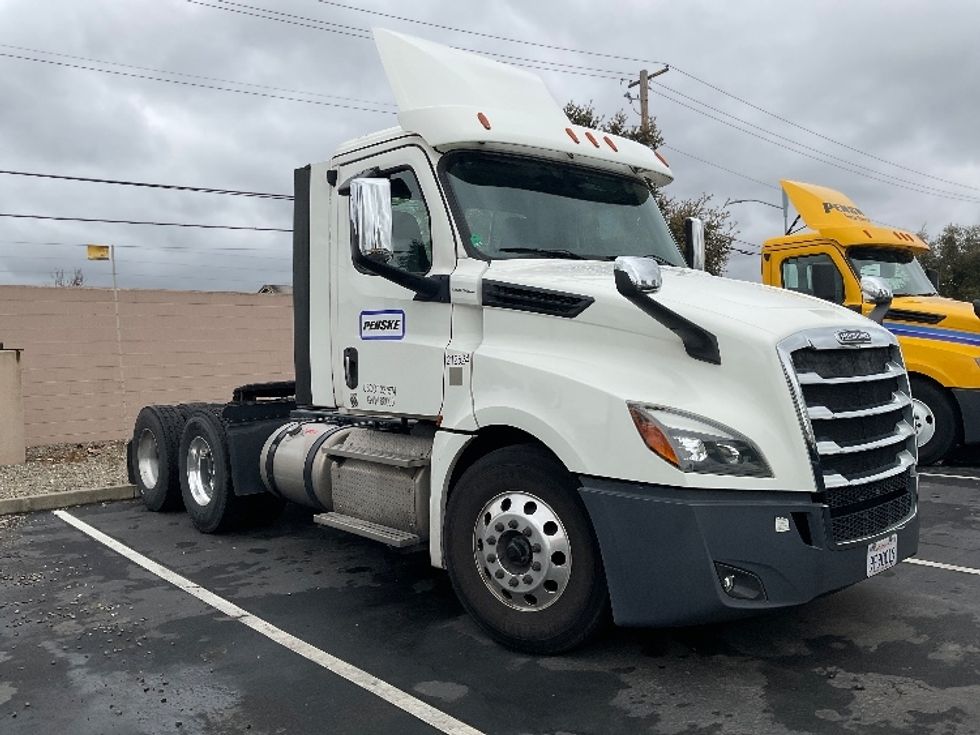 Your Next Used 2019 Freightliner T12664ST, 212524, Is For Sale And