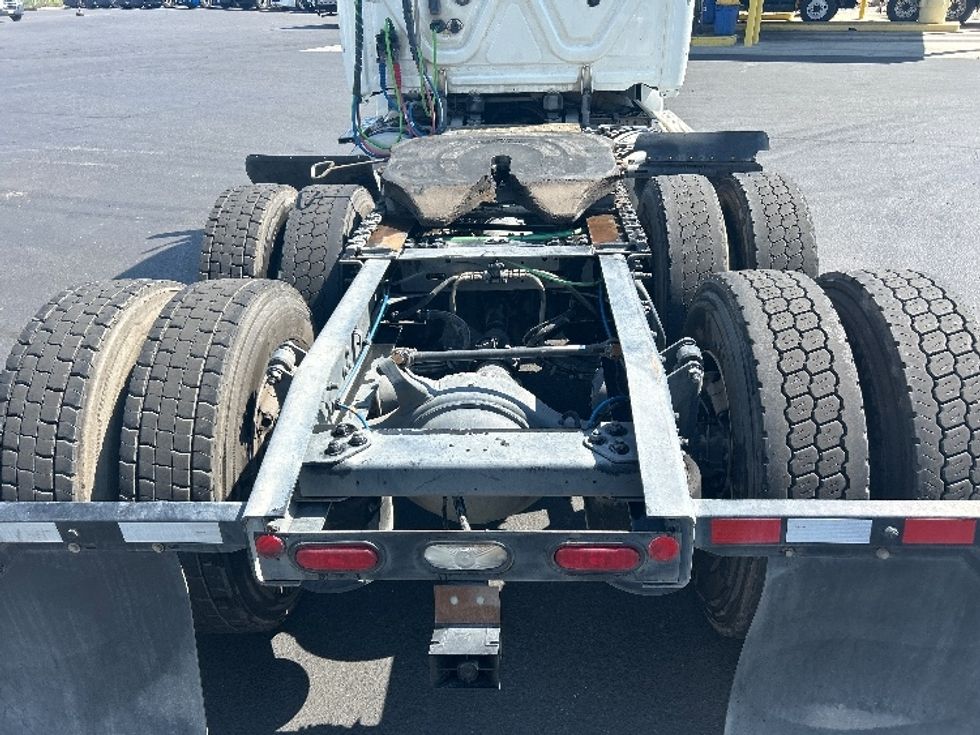 Day Cab Tractor-Heavy Duty Tractors-Freightliner-2019-T12664ST-West Sacramento-CA-341,346\n\t\tmiles-$ 51,250 - Image 6