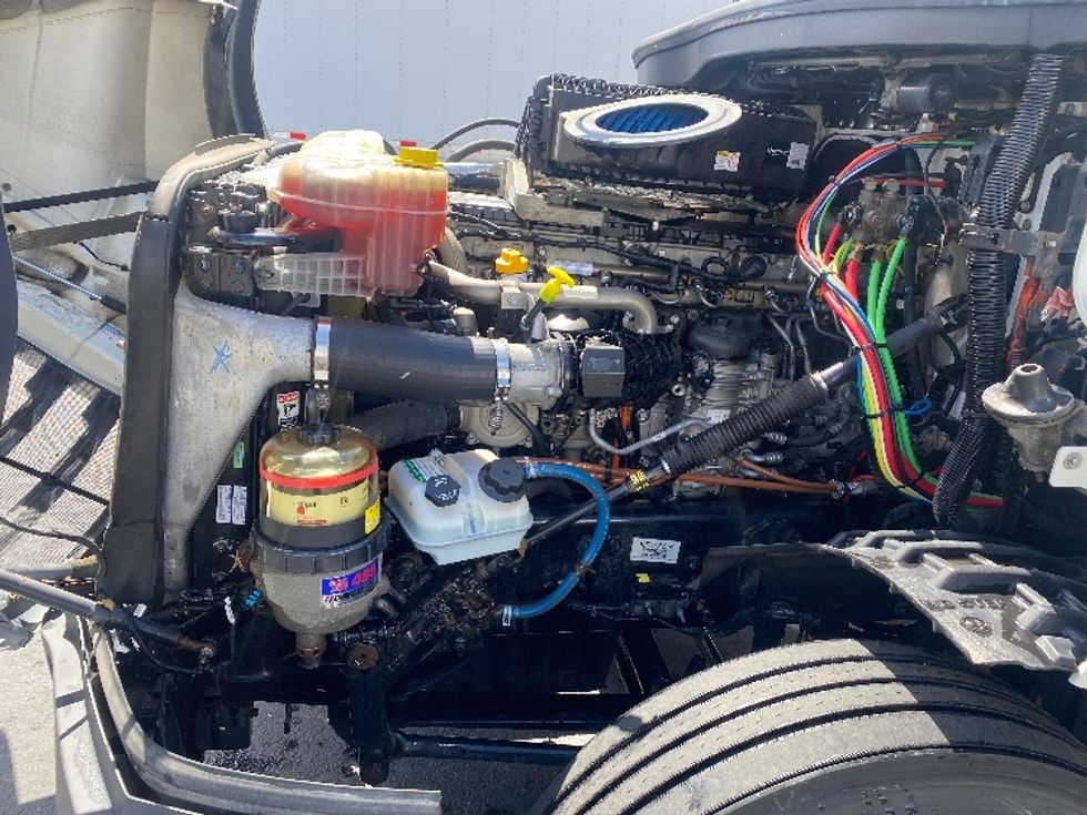 Day Cab Tractor-Heavy Duty Tractors-Freightliner-2019-T12664ST-West Sacramento-CA-343,927\n\t\tmiles-$ 58,750 - Image 16