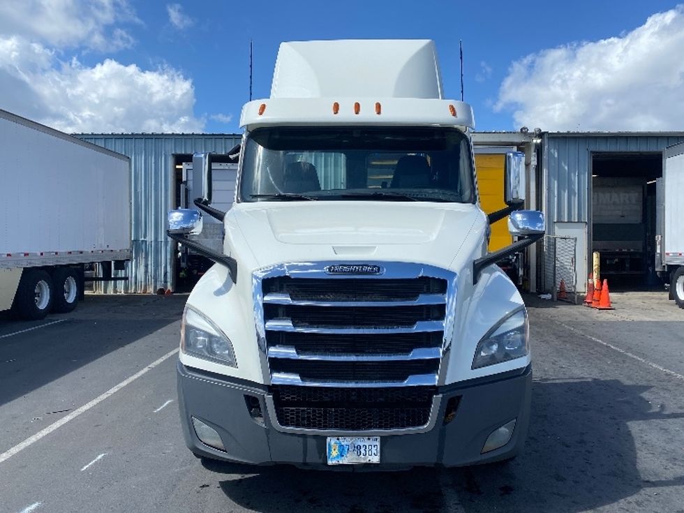 Day Cab Tractor-Heavy Duty Tractors-Freightliner-2019-T12664ST-West Sacramento-CA-343,927\n\t\tmiles-$ 58,750 - Image 2
