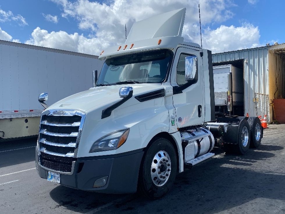Day Cab Tractor-Heavy Duty Tractors-Freightliner-2019-T12664ST-West Sacramento-CA-343,927\n\t\tmiles-$ 58,750 - Image 3