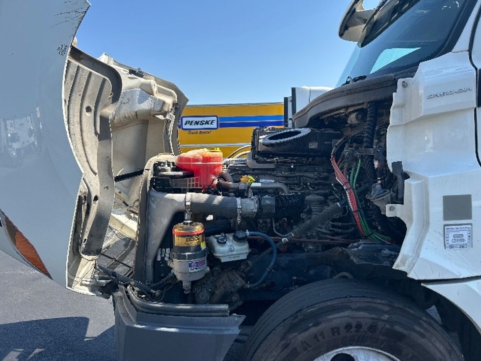 Day Cab Tractor-Heavy Duty Tractors-Freightliner-2019-T12664ST-West Sacramento-CA-346,845\n\t\tmiles-$ 51,000 - Image 16