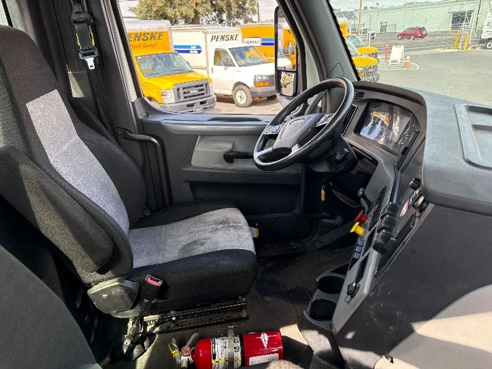 Day Cab Tractor-Heavy Duty Tractors-Freightliner-2019-T12664ST-West Sacramento-CA-353,039\n\t\tmiles-$ 47,750 - Image 14