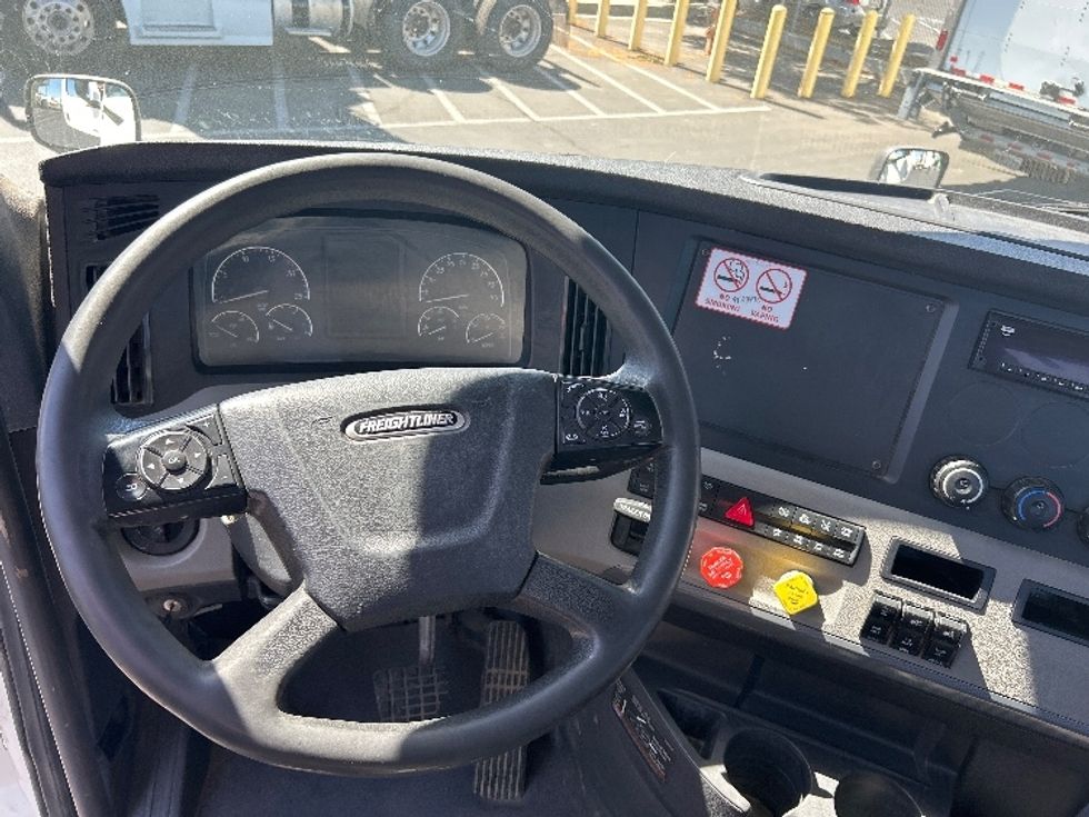 Day Cab Tractor-Heavy Duty Tractors-Freightliner-2019-T12664ST-West Sacramento-CA-354,836\n\t\tmiles-$ 47,500 - Image 11