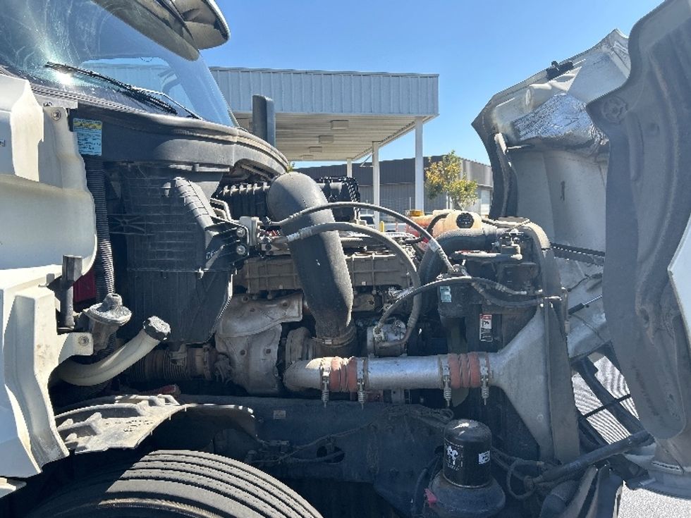 Day Cab Tractor-Heavy Duty Tractors-Freightliner-2019-T12664ST-West Sacramento-CA-354,836\n\t\tmiles-$ 47,500 - Image 14