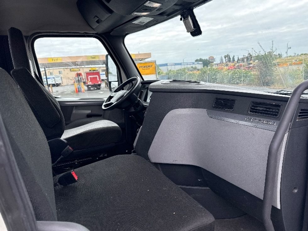 Day Cab Tractor-Heavy Duty Tractors-Freightliner-2019-T12664ST-West Sacramento-CA-465,967\n\t\tmiles-$ 39,500 - Image 14