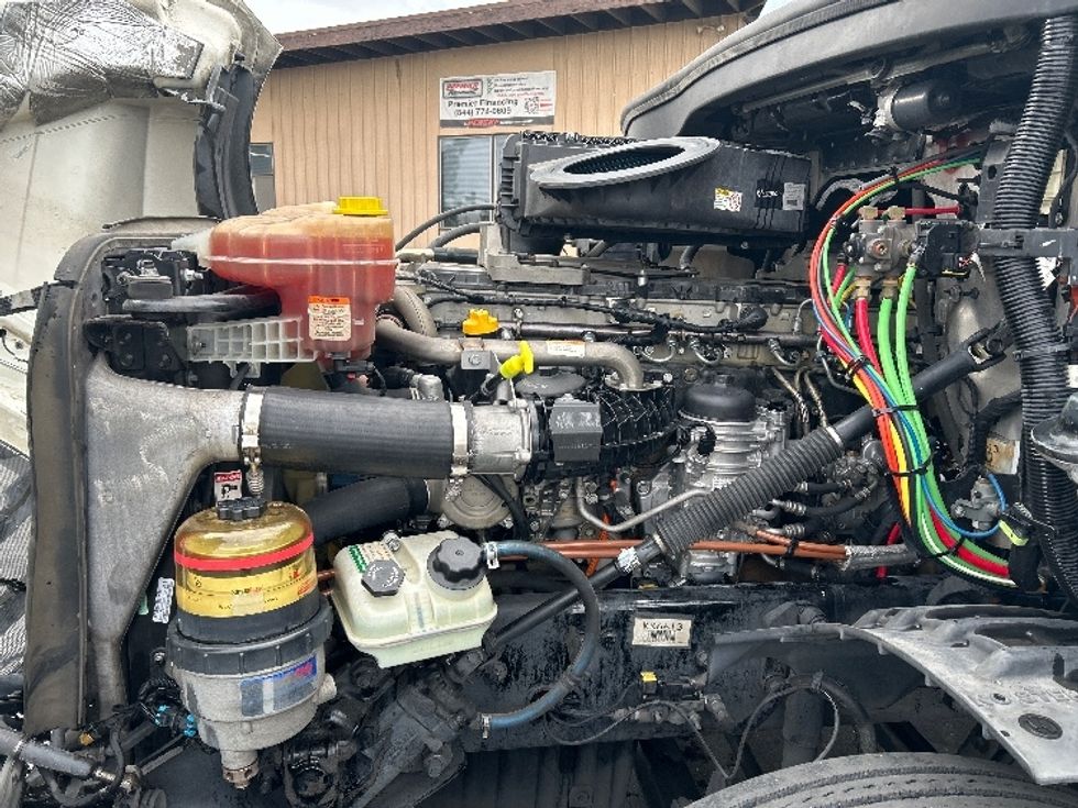 Day Cab Tractor-Heavy Duty Tractors-Freightliner-2019-T12664ST-West Sacramento-CA-544,260\n\t\tmiles-$ 36,500 - Image 16