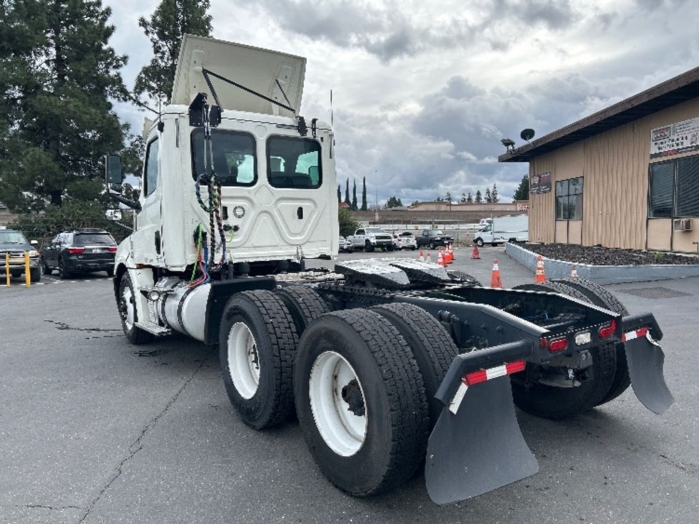 Day Cab Tractor-Heavy Duty Tractors-Freightliner-2019-T12664ST-West Sacramento-CA-544,260\n\t\tmiles-$ 36,500 - Image 5