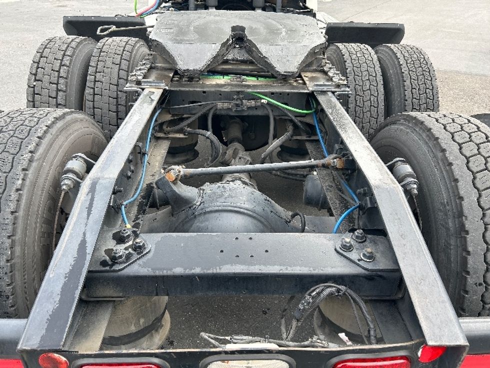 Day Cab Tractor-Heavy Duty Tractors-Freightliner-2019-T12664ST-West Sacramento-CA-544,260\n\t\tmiles-$ 36,500 - Image 6