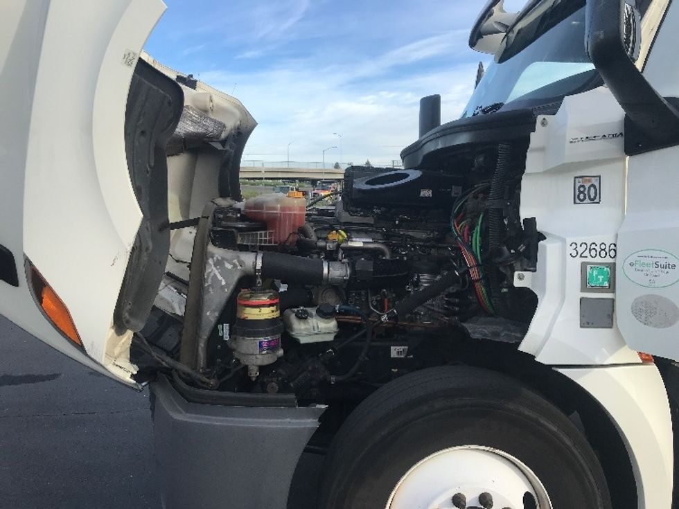 Day Cab Tractor-Heavy Duty Tractors-Freightliner-2019-T12664ST-West Sacramento-CA-564,081\n\t\tmiles-$ 35,000 - Image 16