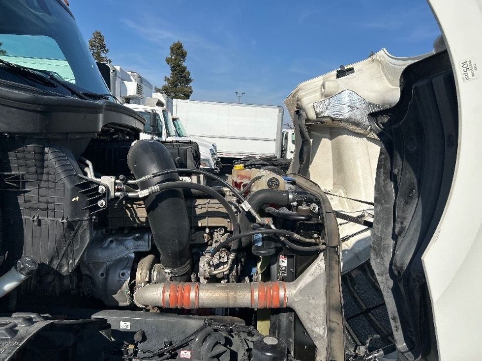 Day Cab Tractor-Heavy Duty Tractors-Freightliner-2019-T12664ST-West Sacramento-CA-565,820\n\t\tmiles-$ 34,750 - Image 15
