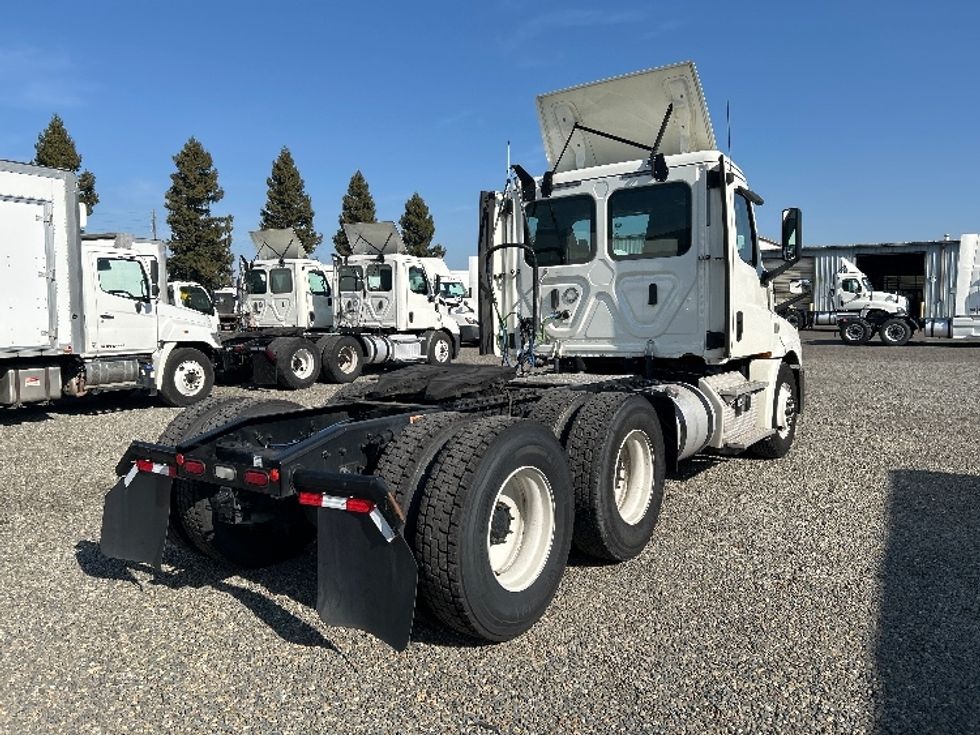 Day Cab Tractor-Heavy Duty Tractors-Freightliner-2019-T12664ST-West Sacramento-CA-565,820\n\t\tmiles-$ 34,750 - Image 7