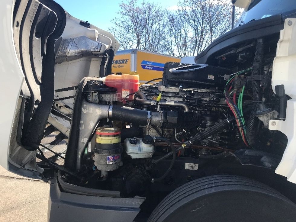 Day Cab Tractor-Heavy Duty Tractors-Freightliner-2019-T12664ST-Westfield-MA-389,481\n\t\tmiles-$ 54,750 - Image 16