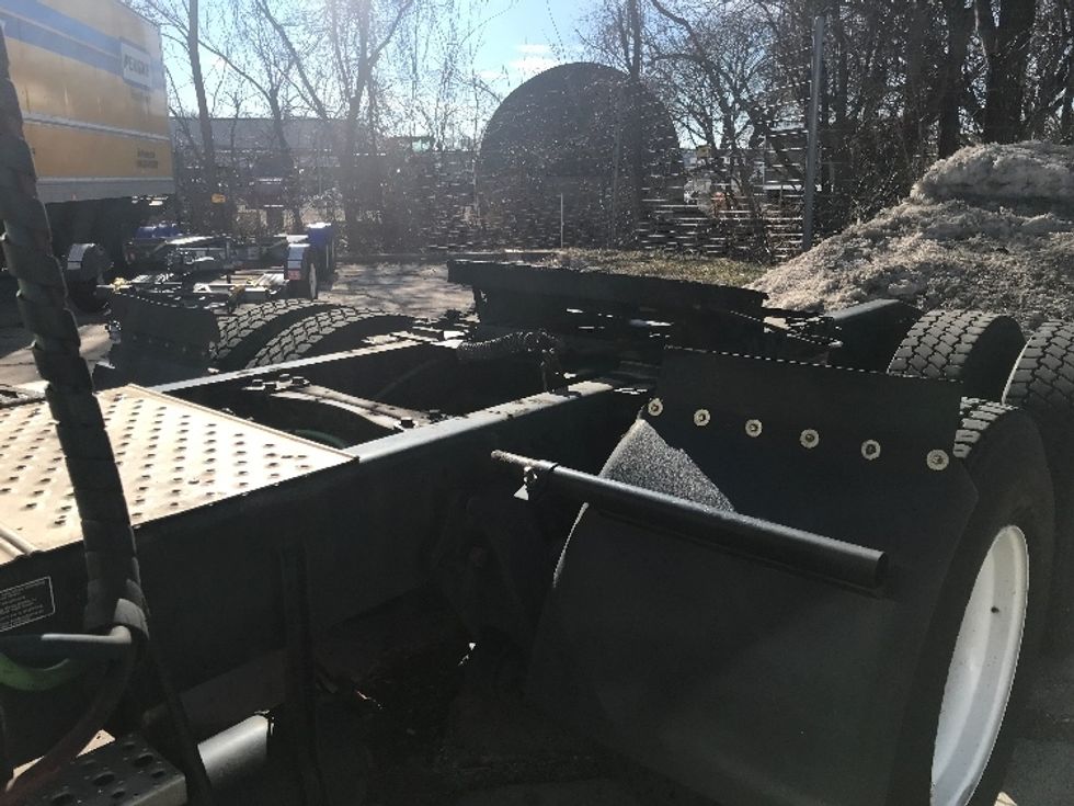 Day Cab Tractor-Heavy Duty Tractors-Freightliner-2019-T12664ST-Westfield-MA-389,481\n\t\tmiles-$ 54,750 - Image 17