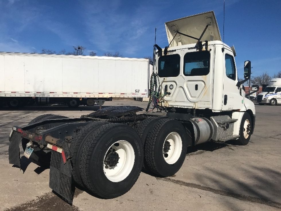Day Cab Tractor-Heavy Duty Tractors-Freightliner-2019-T12664ST-Westfield-MA-389,481\n\t\tmiles-$ 54,750 - Image 7
