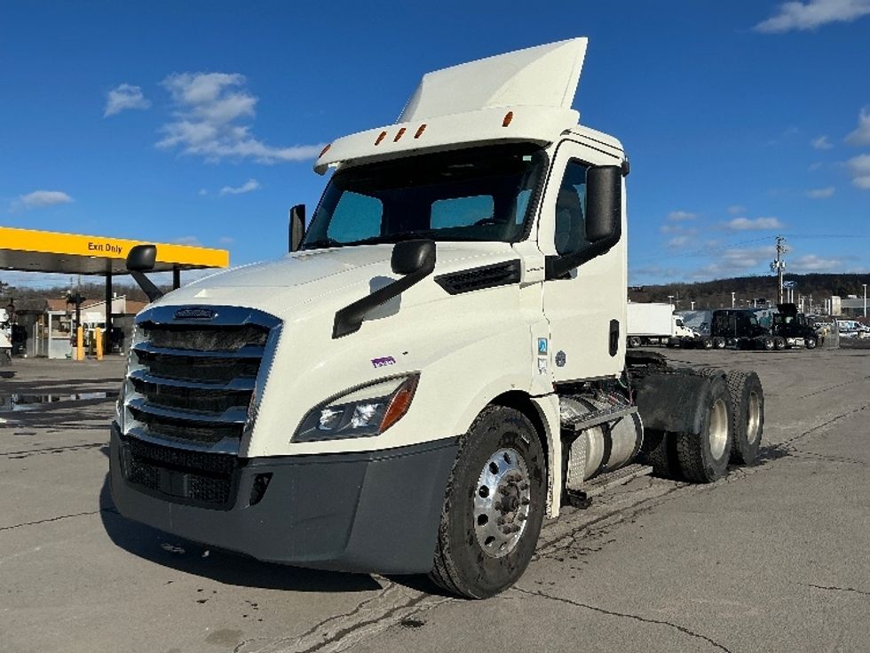 Day Cab Tractor-Heavy Duty Tractors-Freightliner-2019-T12664ST-Wilkes Barre-PA-288,758\n\t\tmiles-$ 46,500 - Image 3