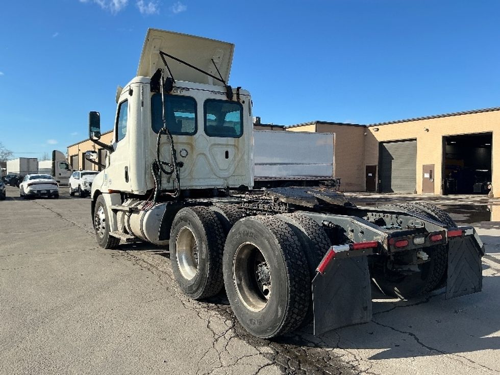 Day Cab Tractor-Heavy Duty Tractors-Freightliner-2019-T12664ST-Wilkes Barre-PA-288,758\n\t\tmiles-$ 46,500 - Image 5