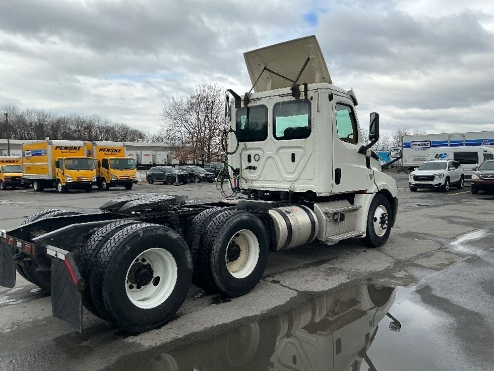 Day Cab Tractor-Heavy Duty Tractors-Freightliner-2019-T12664ST-Wilkes Barre-PA-364,857\n\t\tmiles-$ 41,000 - Image 7