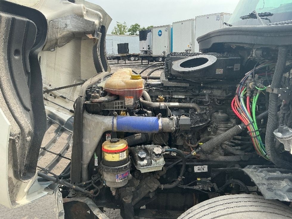 Day Cab Tractor-Heavy Duty Tractors-Freightliner-2019-T12664ST-Wilkes Barre-PA-645,764\n\t\tmiles-$ 13,500 - Image 16