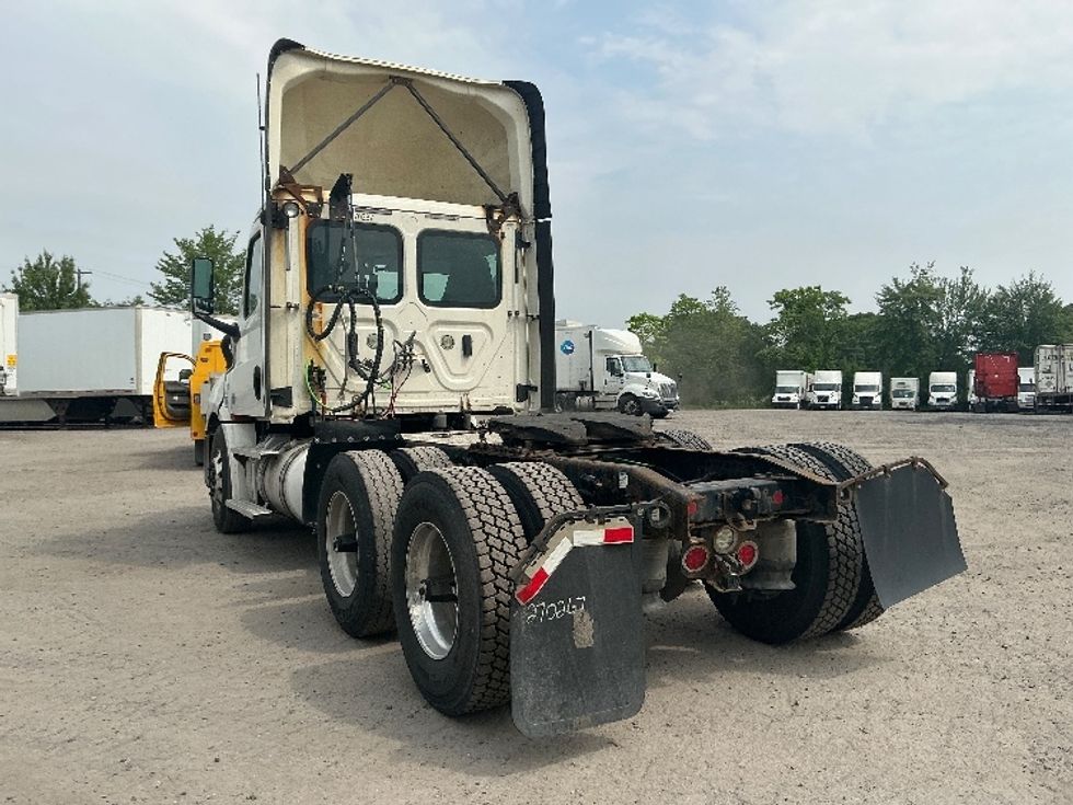 Day Cab Tractor-Heavy Duty Tractors-Freightliner-2019-T12664ST-Wilkes Barre-PA-645,764\n\t\tmiles-$ 13,500 - Image 5