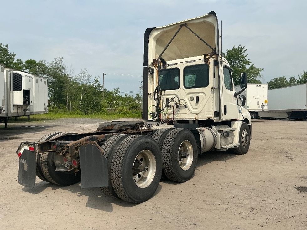 Day Cab Tractor-Heavy Duty Tractors-Freightliner-2019-T12664ST-Wilkes Barre-PA-645,764\n\t\tmiles-$ 13,500 - Image 7