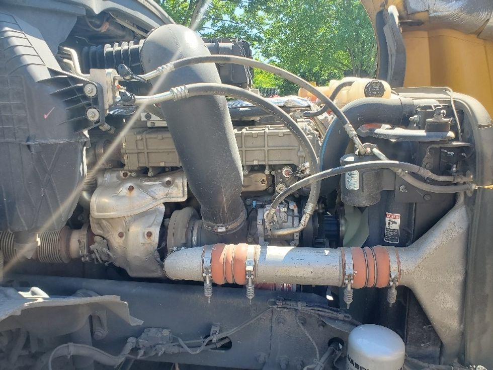 Day Cab Tractor-Heavy Duty Tractors-Freightliner-2019-T12664ST-Wilsonville-OR-370,075\n\t\tmiles-$ 38,250 - Image 15